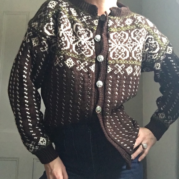 Sweaters - Vintage Hand Knit Wool Cardigan Sweater Sz M